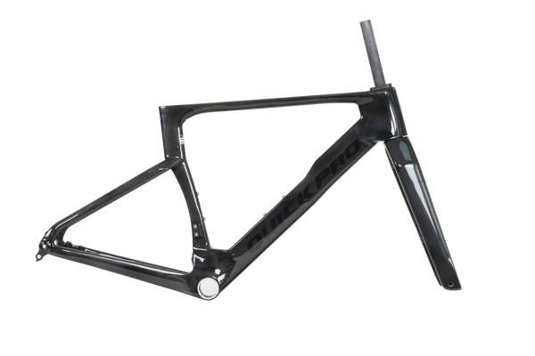 ER:ONE BLACK ON BLACK CUSTOM COLOR
